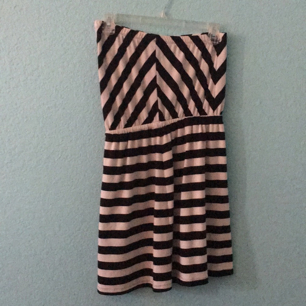 Strapless, mini cotton dress.